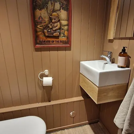 Villa Lakeside With Sauna Spro
